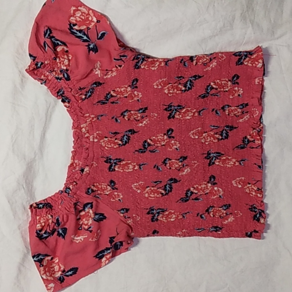 Justice Girl's Crop Top.  Floral Pattern. Size 10.